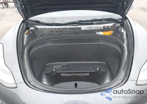 2018 Tesla Model 3 Long Range/Mid Range from USA, damaged, VIN 5YJ3E1EA3JF019960